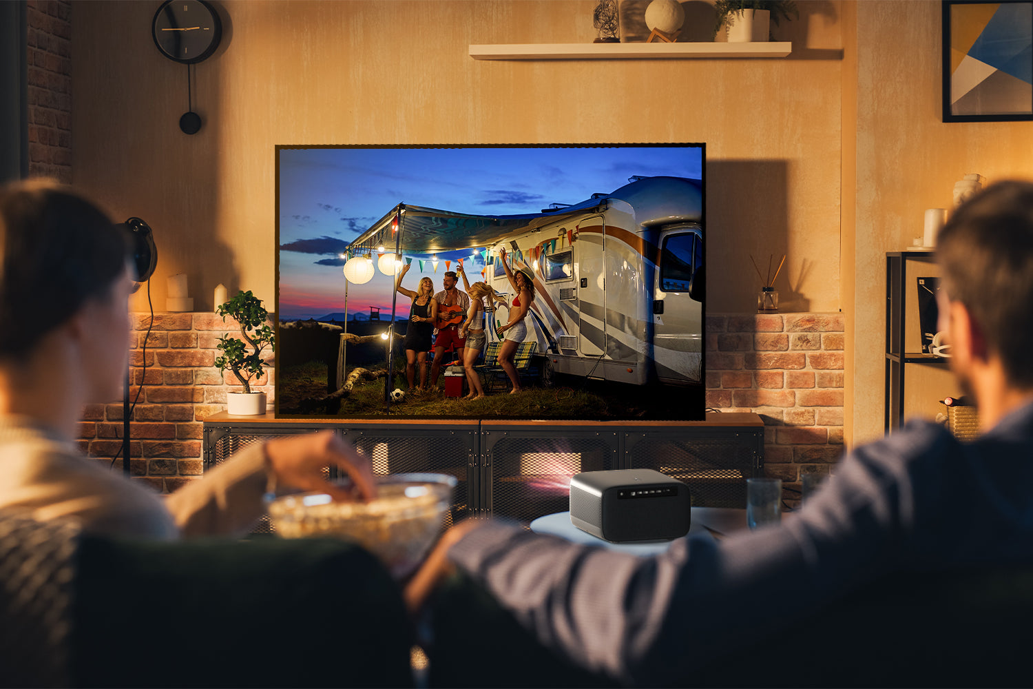 Is This the Mid-Price Projector for You?